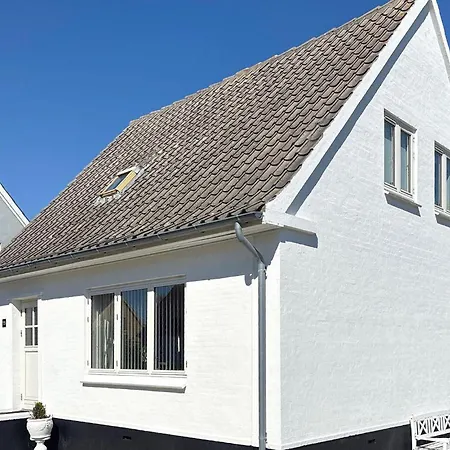3 Bedroom Stunning In *