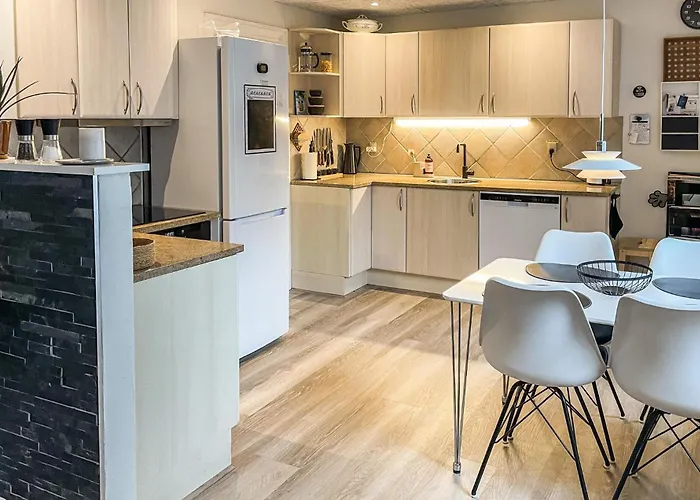 3 Bedroom Stunning In *